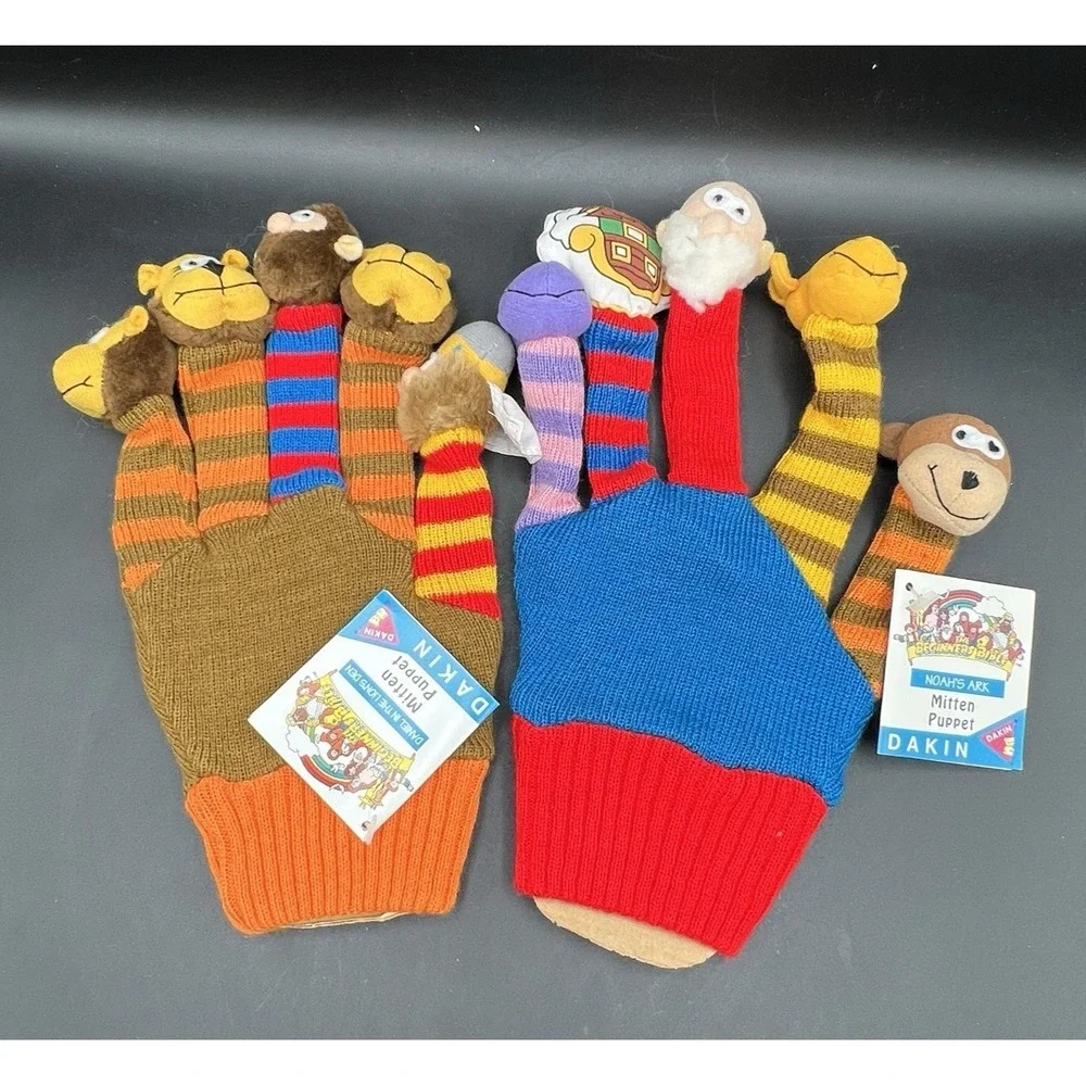 2 Dakin Story Time Mitt Puppets Hand Finger Fairy Tales Rhymes Knit Glove NEW